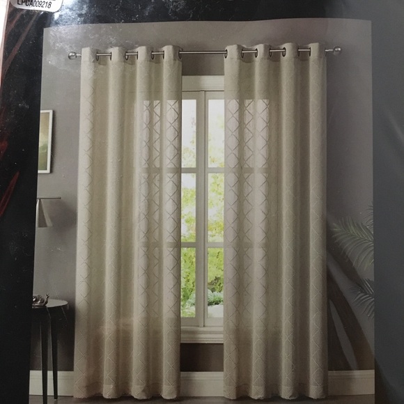New Tiburon One Grommet Panel Curtain Size 50”x84” Fit up to 1.5” Diameter Rod - Picture 7 of 8